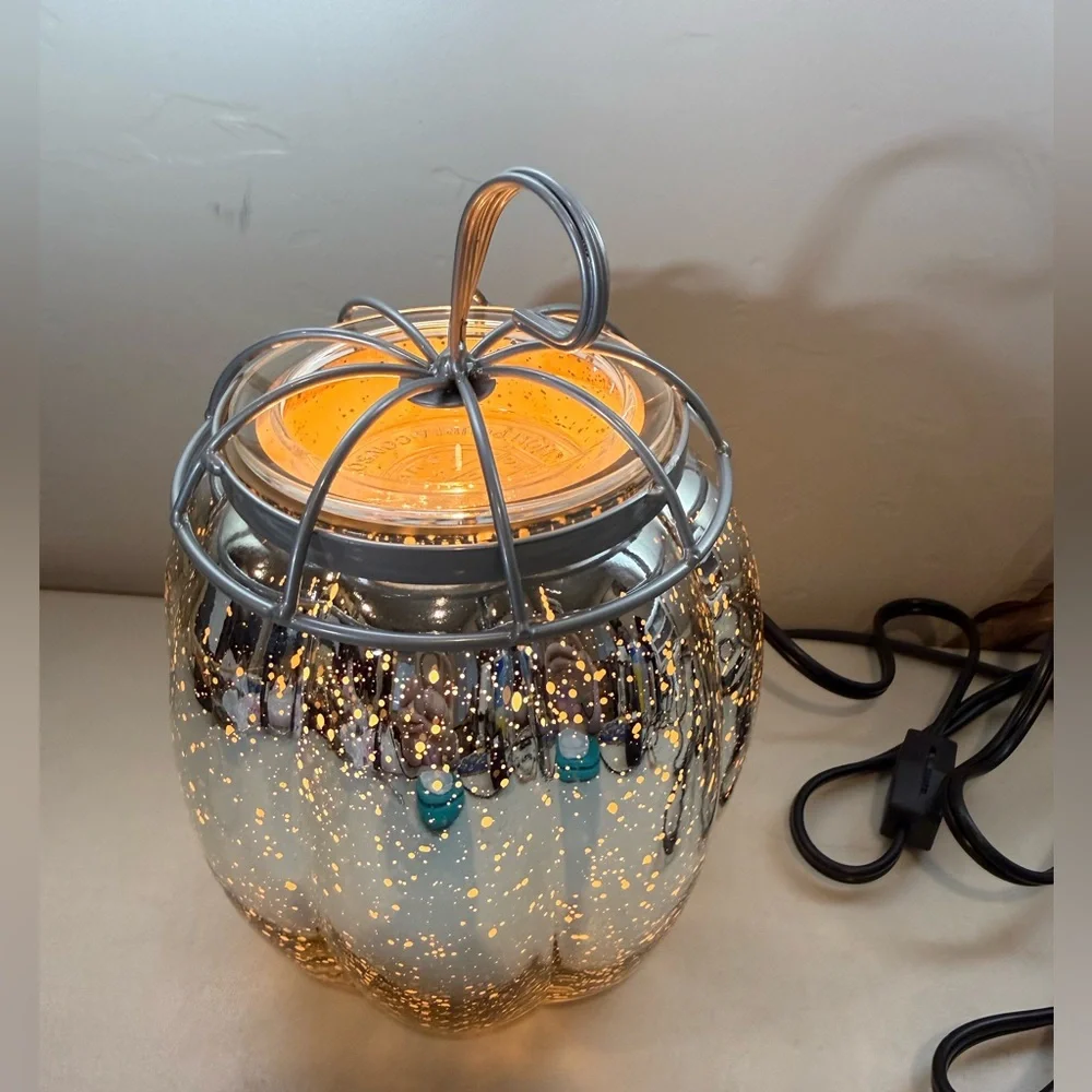 New no box Scentsy Fall Fairy Tale Pumpkin Warmer Nightlight Decor‎ Accent